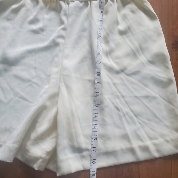 Cream Colour Dressy Flowy Shorts - Picture 5 of 6